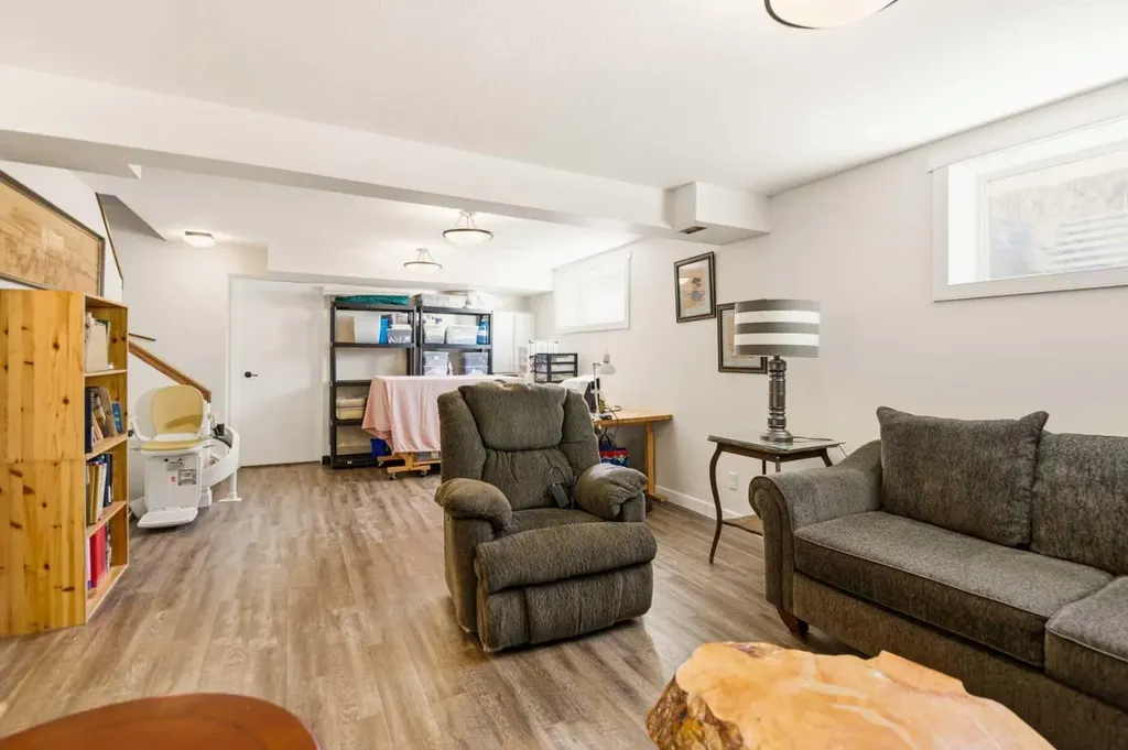 57 Woodbine Close Blackfalds AB T4M 0K5