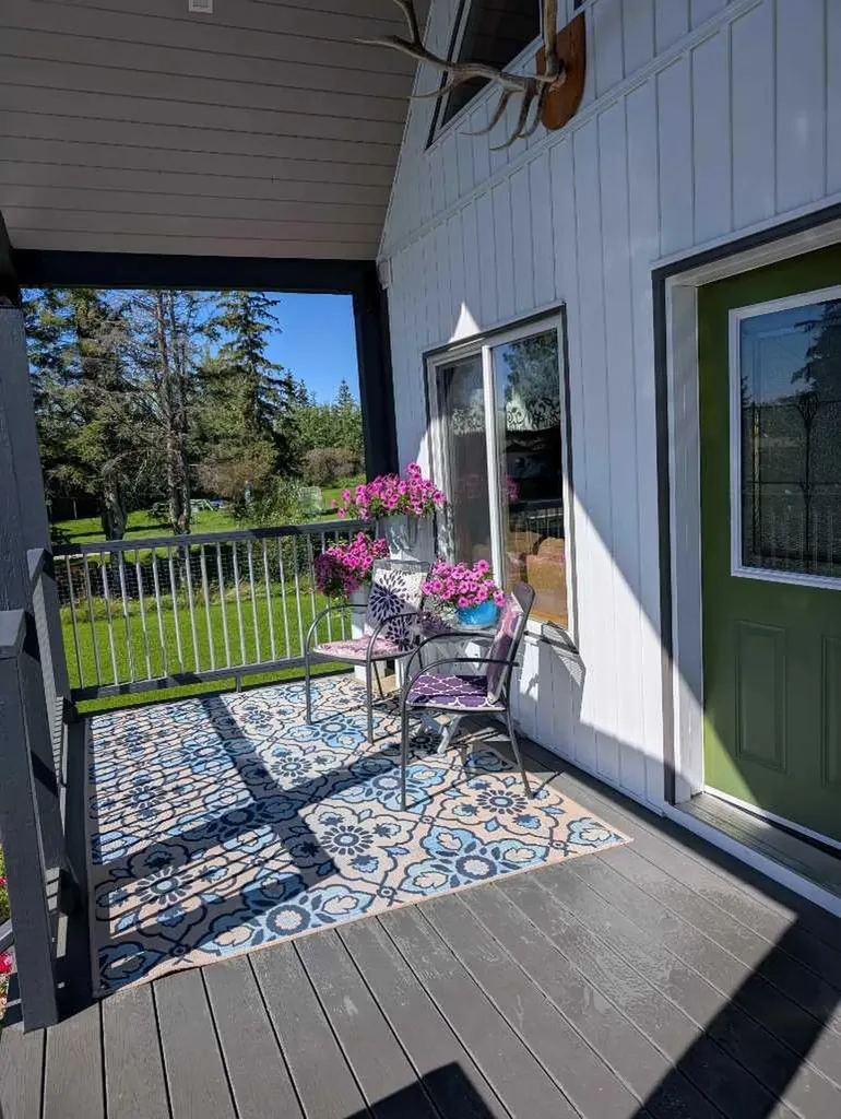410 5 Street E Winfield AB T0C 2X0