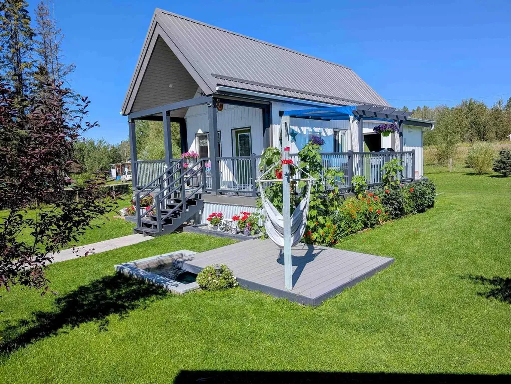 410 5 Street E Winfield AB T0C 2X0