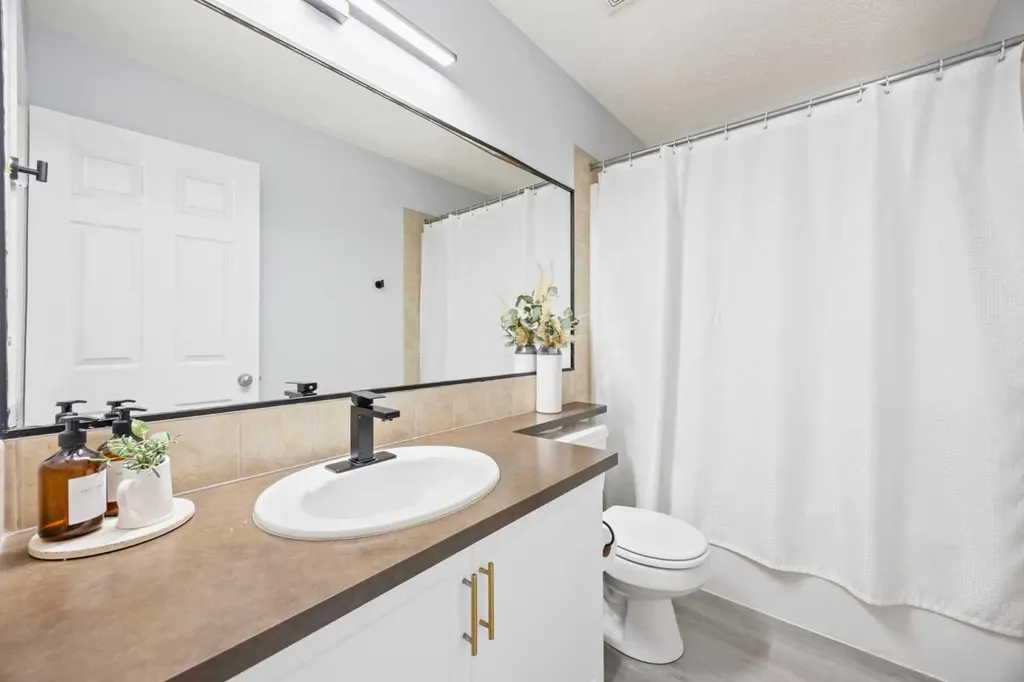 371 Silverado Drive SW Calgary AB T2X 0G2