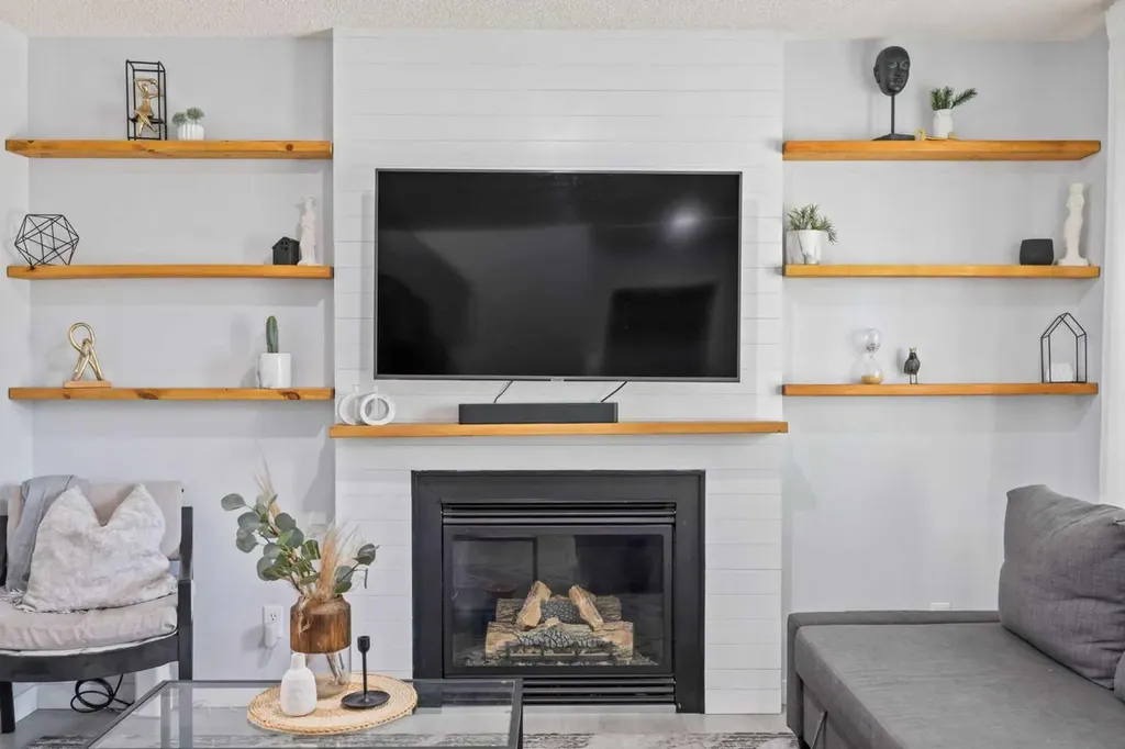 371 Silverado Drive SW Calgary AB T2X 0G2