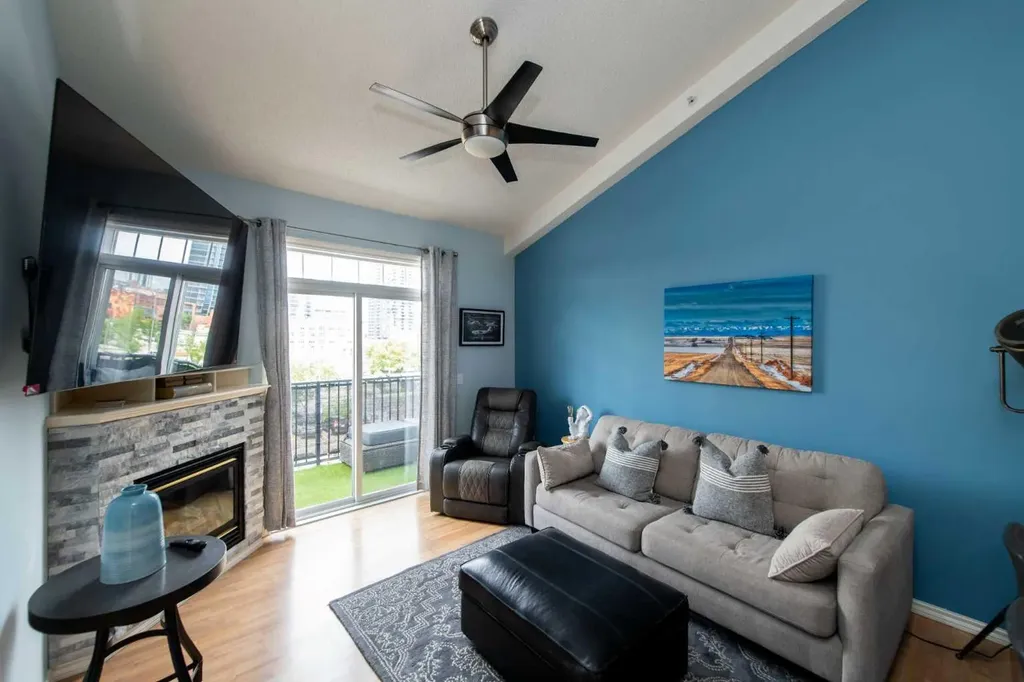 112 14 Avenue SE Calgary AB T2G 1C7