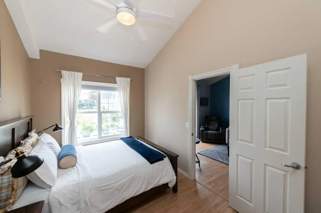 112 14 Avenue SE Calgary AB T2G 1C7