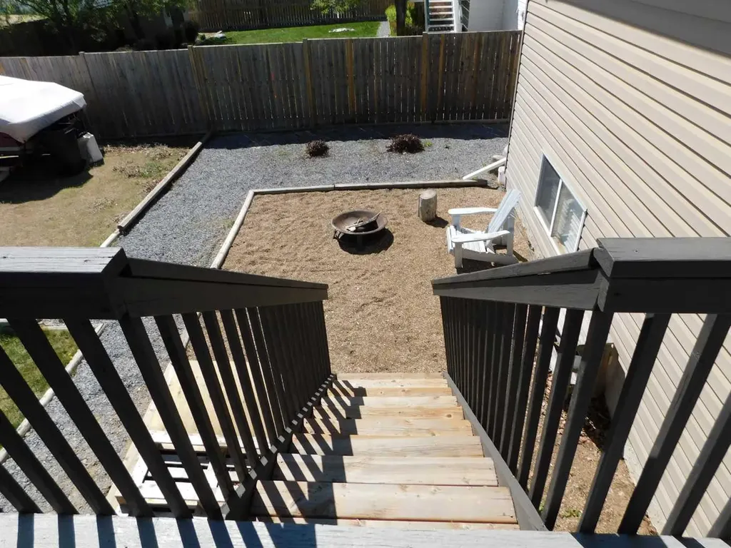 136 Meadowbrook Drive E Brooks AB T1R 1N8
