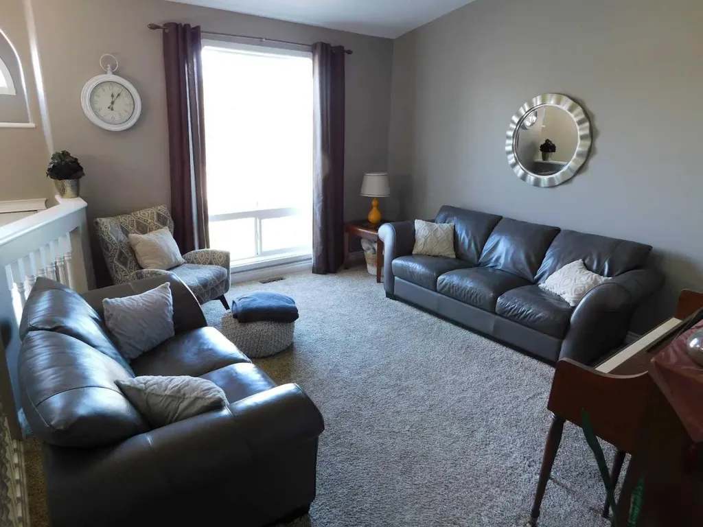 136 Meadowbrook Drive E Brooks AB T1R 1N8