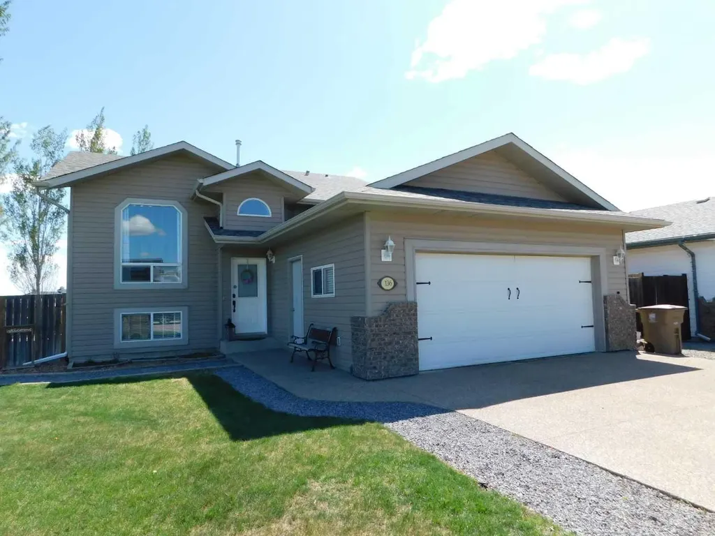 136 Meadowbrook Drive E Brooks AB T1R 1N8
