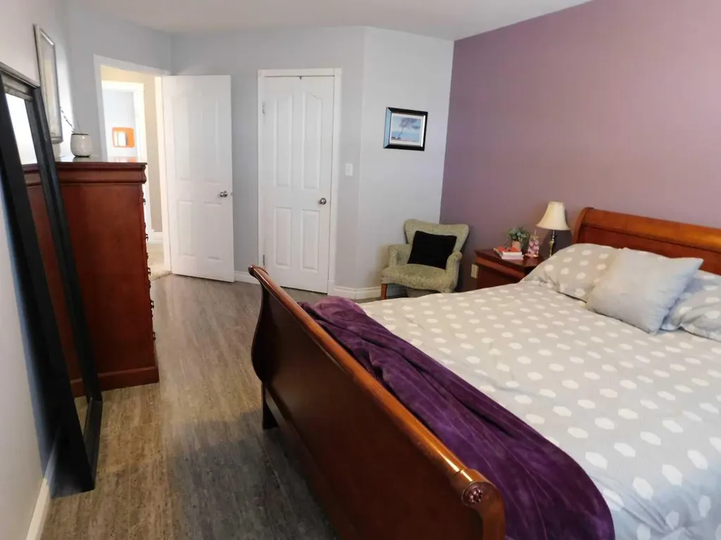 136 Meadowbrook Drive E Brooks AB T1R 1N8
