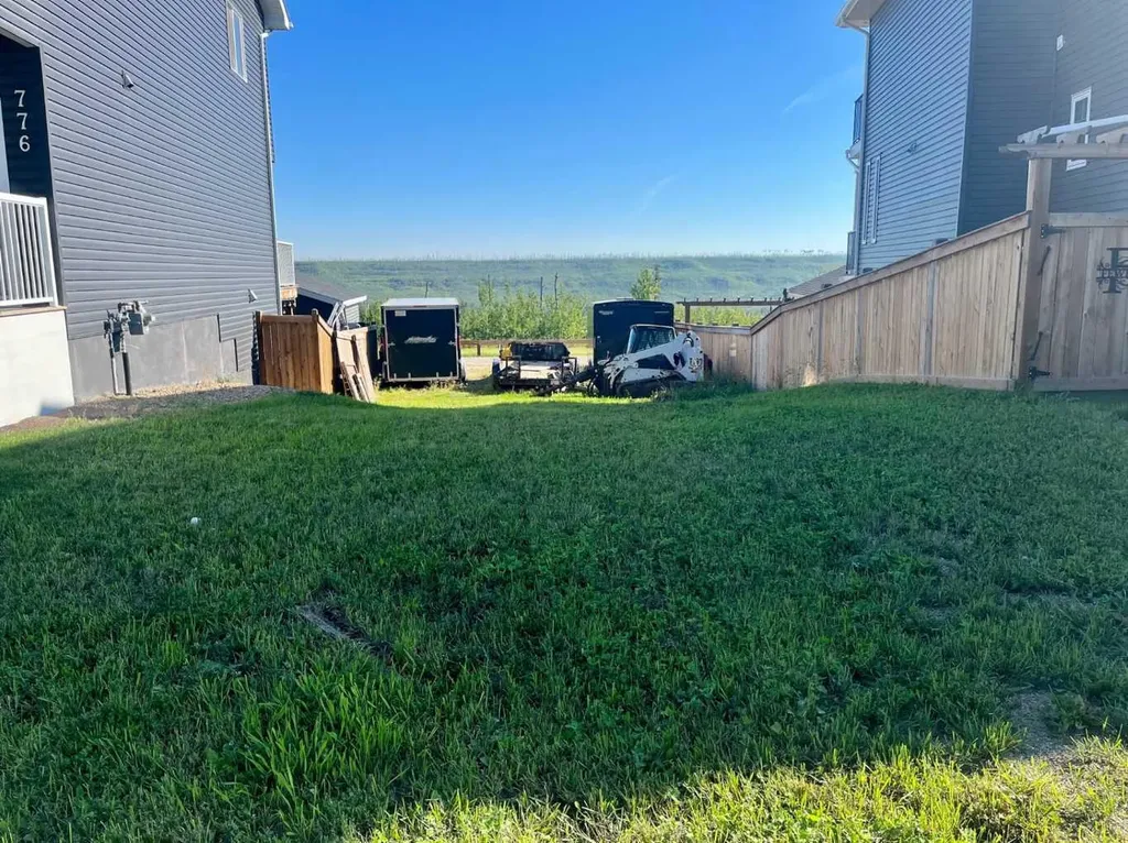 772 Athabasca Avenue Fort Mcmurray AB T9J 1H7