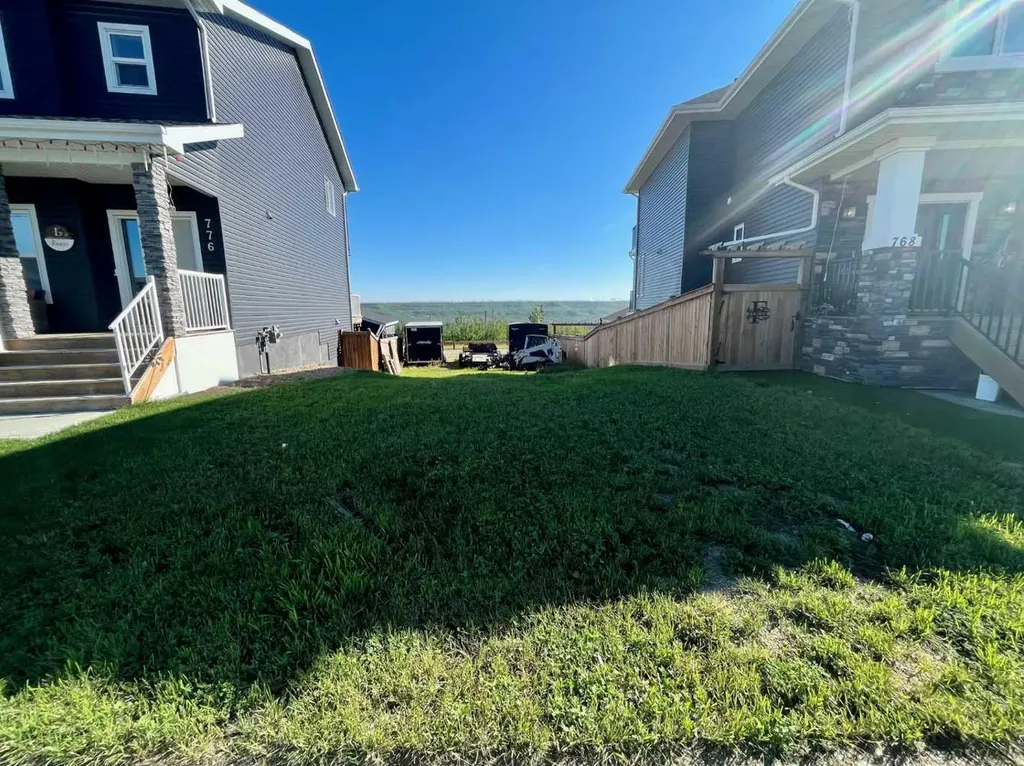 772 Athabasca Avenue Fort Mcmurray AB T9J 1H7