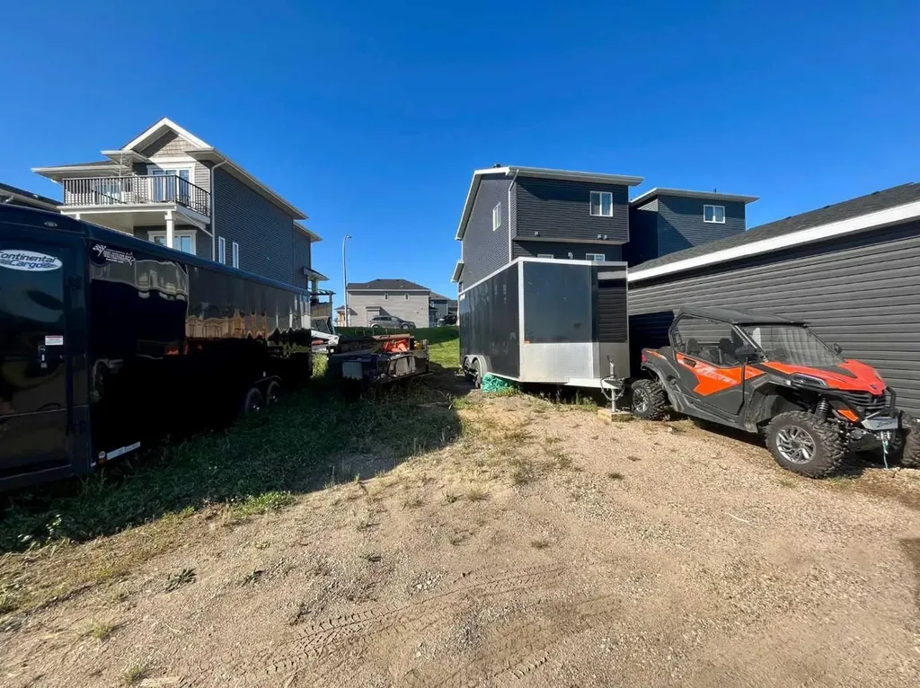 772 Athabasca Avenue Fort Mcmurray AB T9J 1H7