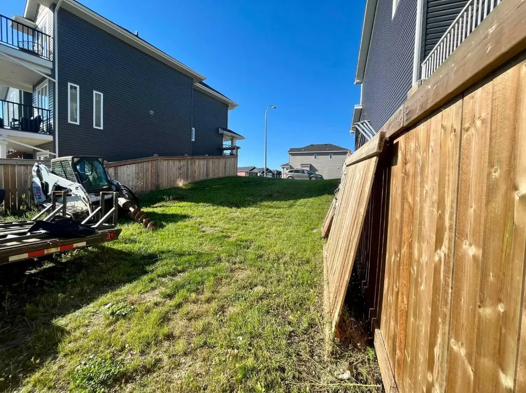 772 Athabasca Avenue Fort Mcmurray AB T9J 1H7