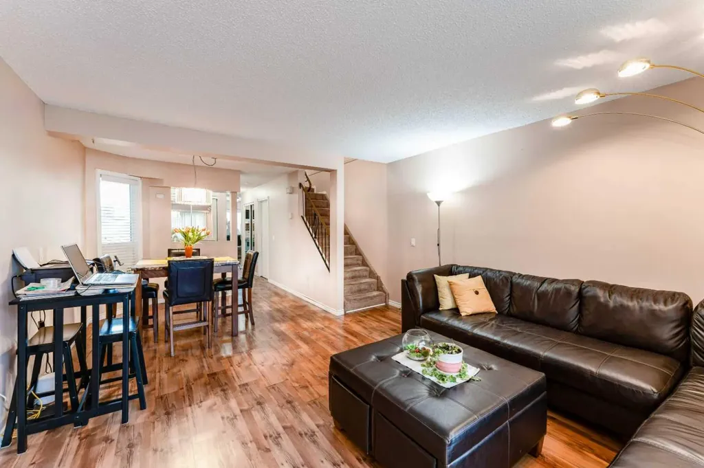 6640 Temple Drive NE Calgary AB T1Y 5V6