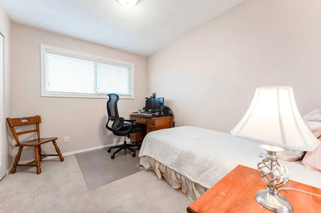 6640 Temple Drive NE Calgary AB T1Y 5V6