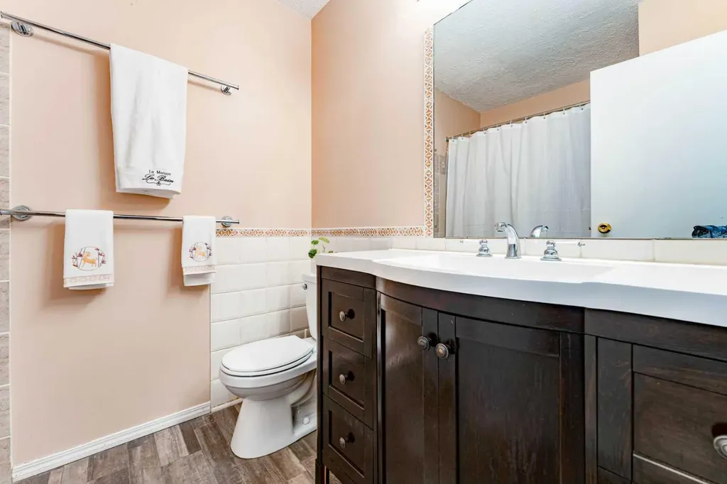 6640 Temple Drive NE Calgary AB T1Y 5V6