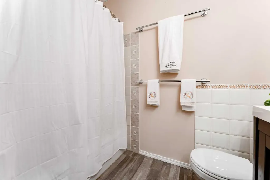 6640 Temple Drive NE Calgary AB T1Y 5V6