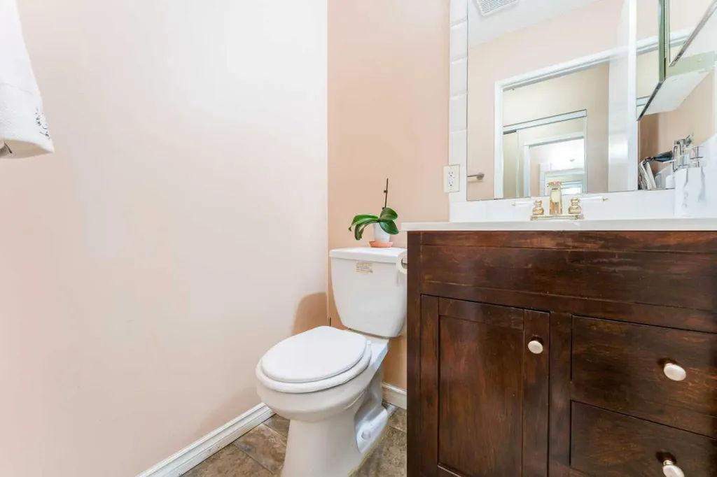 6640 Temple Drive NE Calgary AB T1Y 5V6