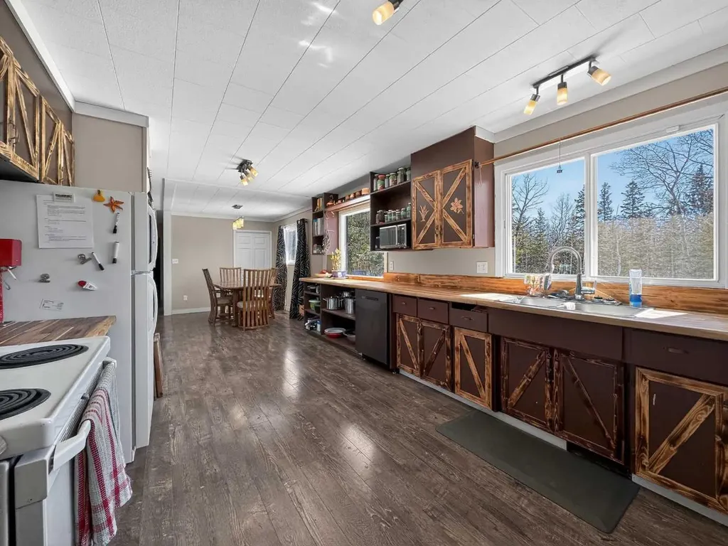 16301 Highway 58 Highway Rural Mackenzie County AB T0H1Z0