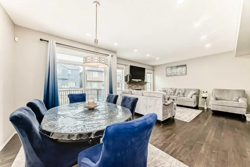 60 Evansborough Road NW Calgary AB T3P 0R1