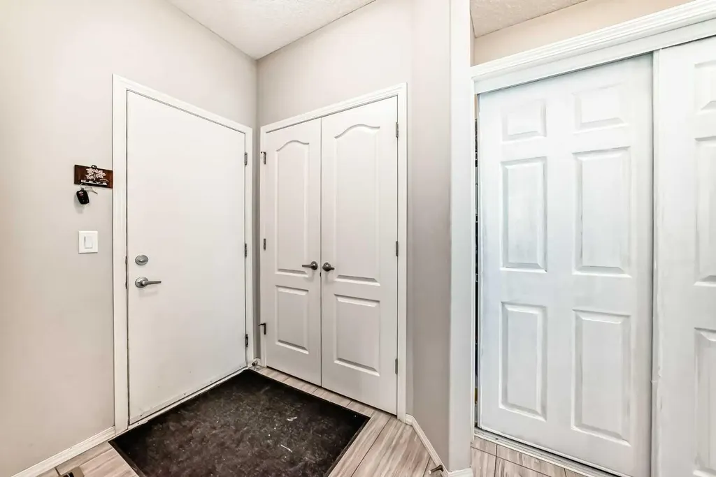 60 Evansborough Road NW Calgary AB T3P 0R1