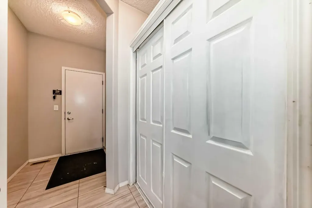60 Evansborough Road NW Calgary AB T3P 0R1