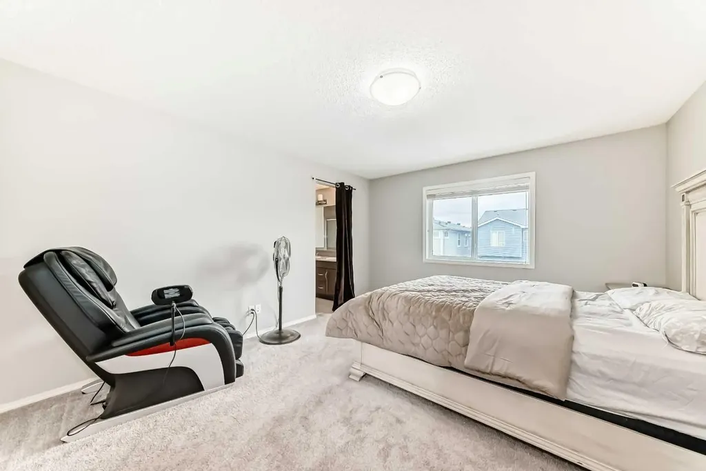 60 Evansborough Road NW Calgary AB T3P 0R1