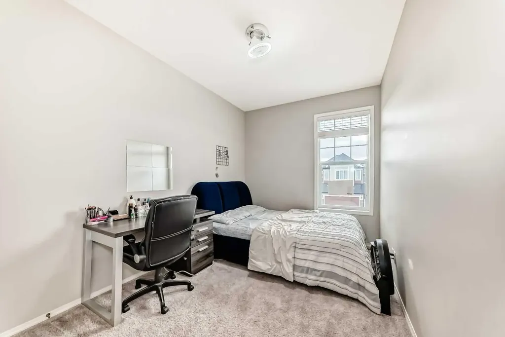 60 Evansborough Road NW Calgary AB T3P 0R1