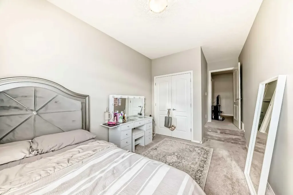 60 Evansborough Road NW Calgary AB T3P 0R1