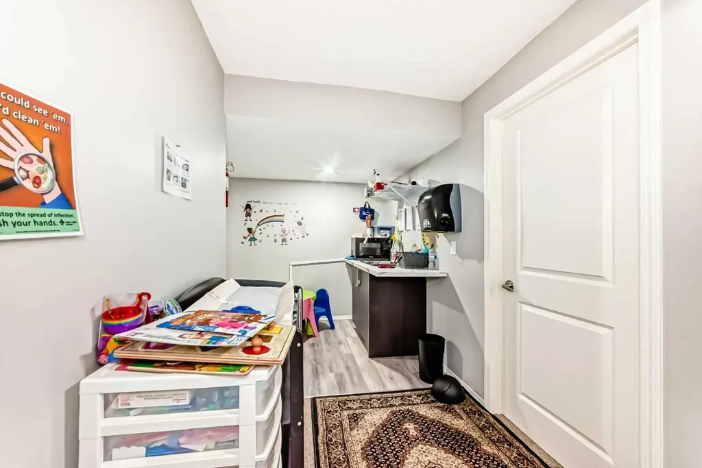 60 Evansborough Road NW Calgary AB T3P 0R1