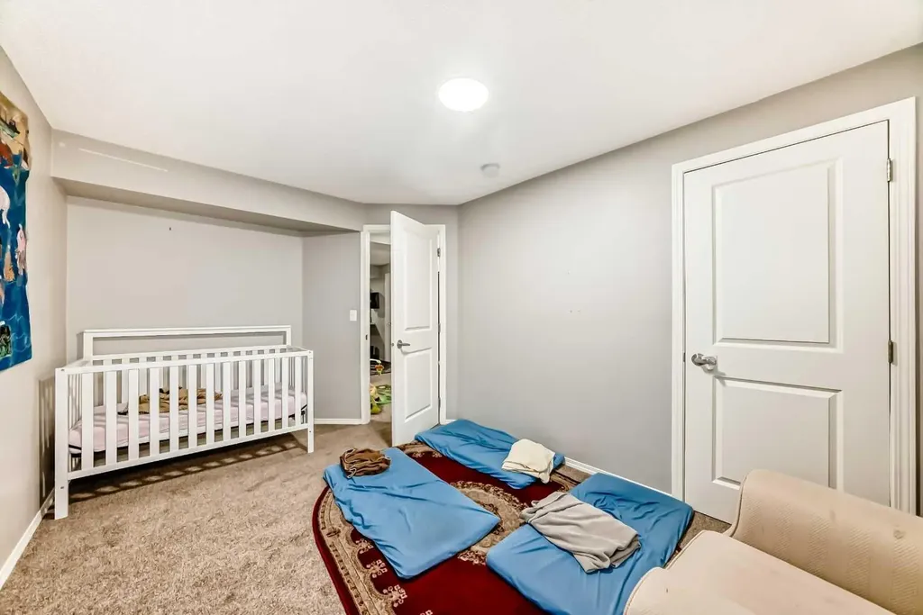 60 Evansborough Road NW Calgary AB T3P 0R1