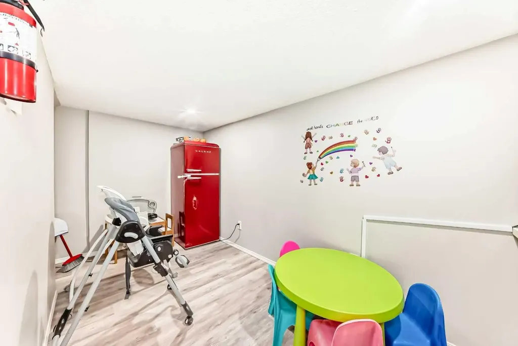 60 Evansborough Road NW Calgary AB T3P 0R1