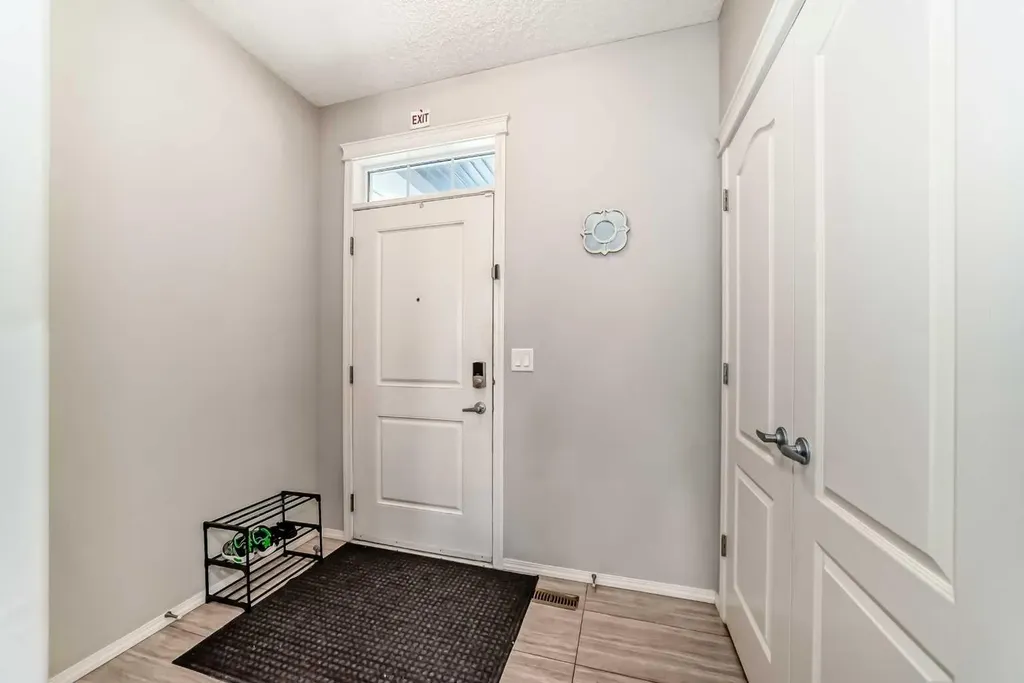60 Evansborough Road NW Calgary AB T3P 0R1