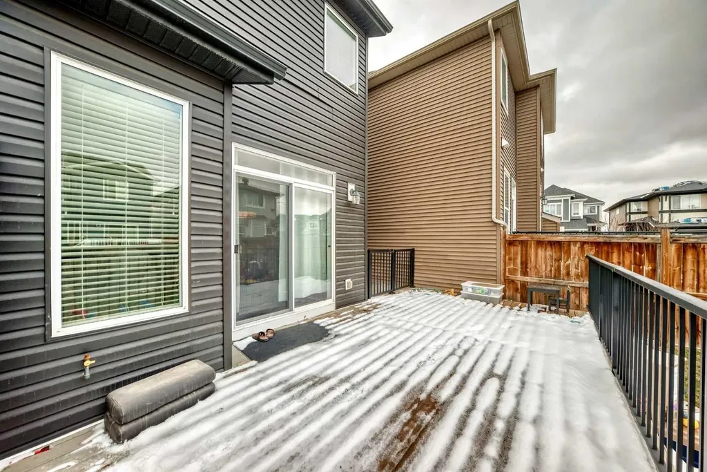 60 Evansborough Road NW Calgary AB T3P 0R1