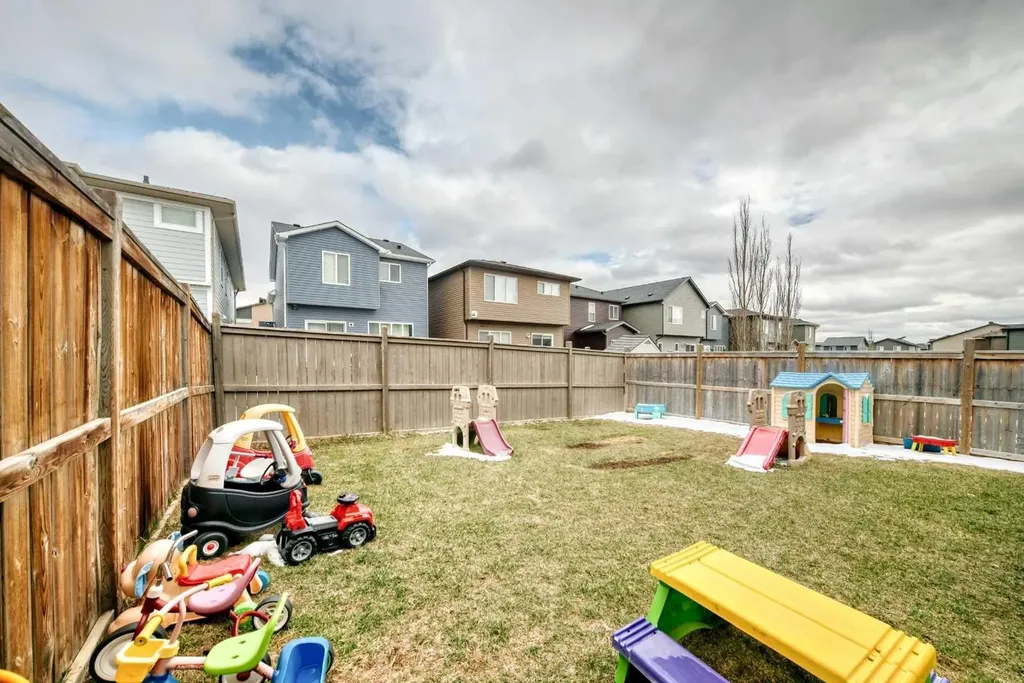 60 Evansborough Road NW Calgary AB T3P 0R1