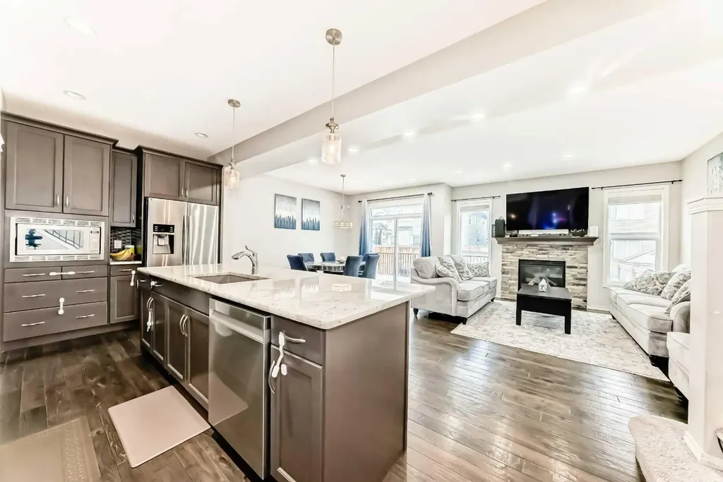 60 Evansborough Road NW Calgary AB T3P 0R1