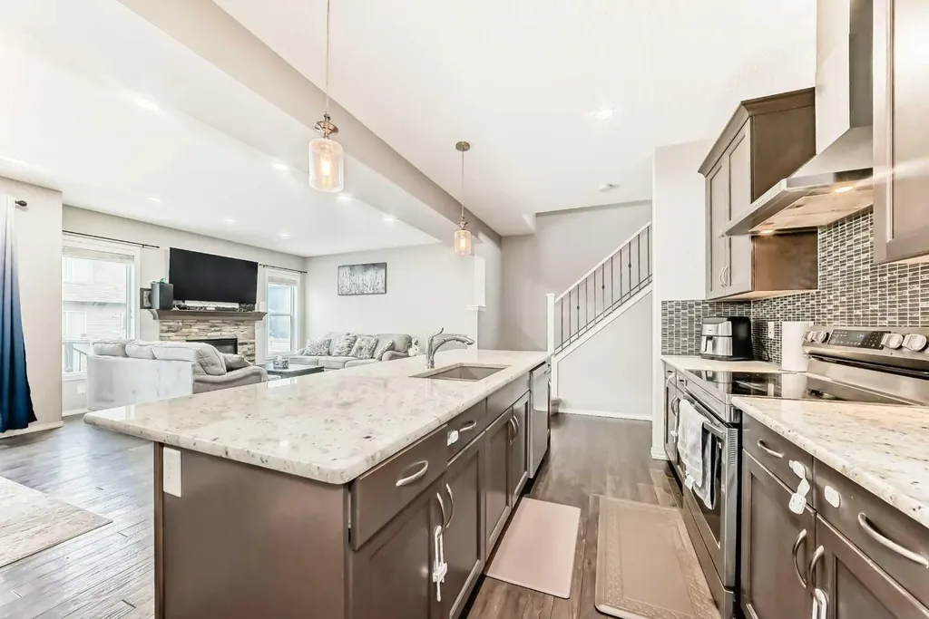 60 Evansborough Road NW Calgary AB T3P 0R1
