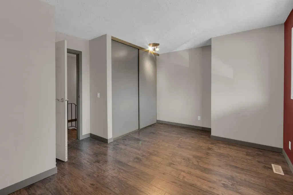 2520 Palliser Drive SW Calgary AB T2V 4S9