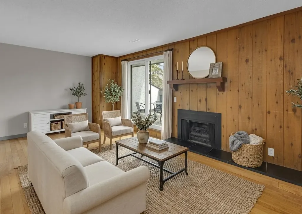 2520 Palliser Drive SW Calgary AB T2V 4S9