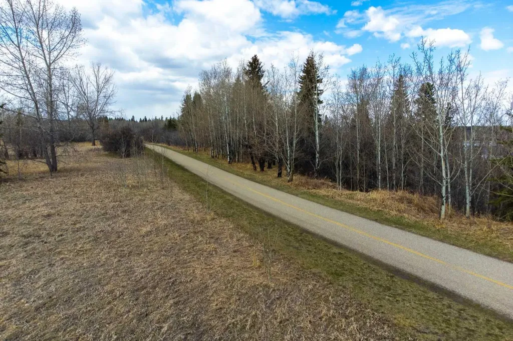 2520 Palliser Drive SW Calgary AB T2V 4S9