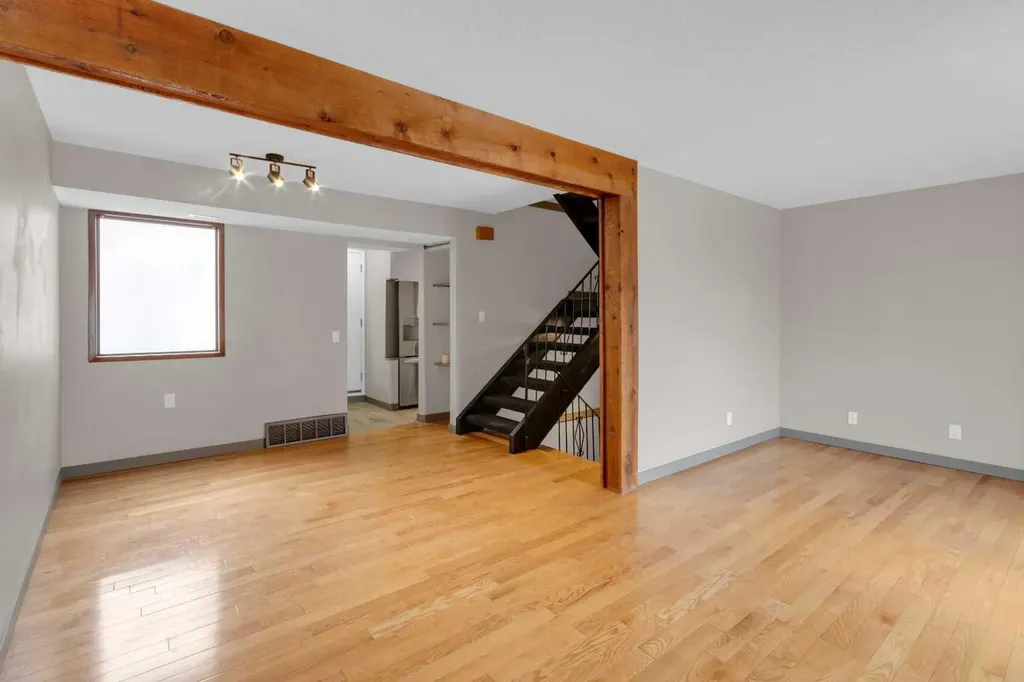 2520 Palliser Drive SW Calgary AB T2V 4S9