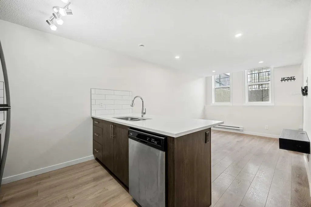 167 Cranbrook Square SE Calgary AB T3M 3E3