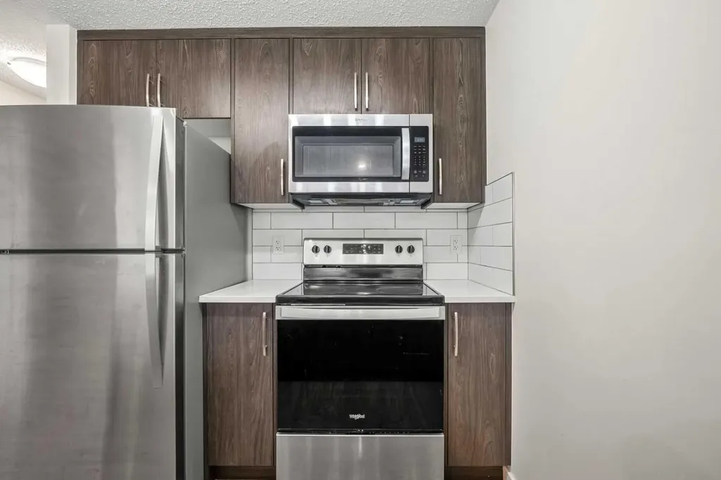 167 Cranbrook Square SE Calgary AB T3M 3E3