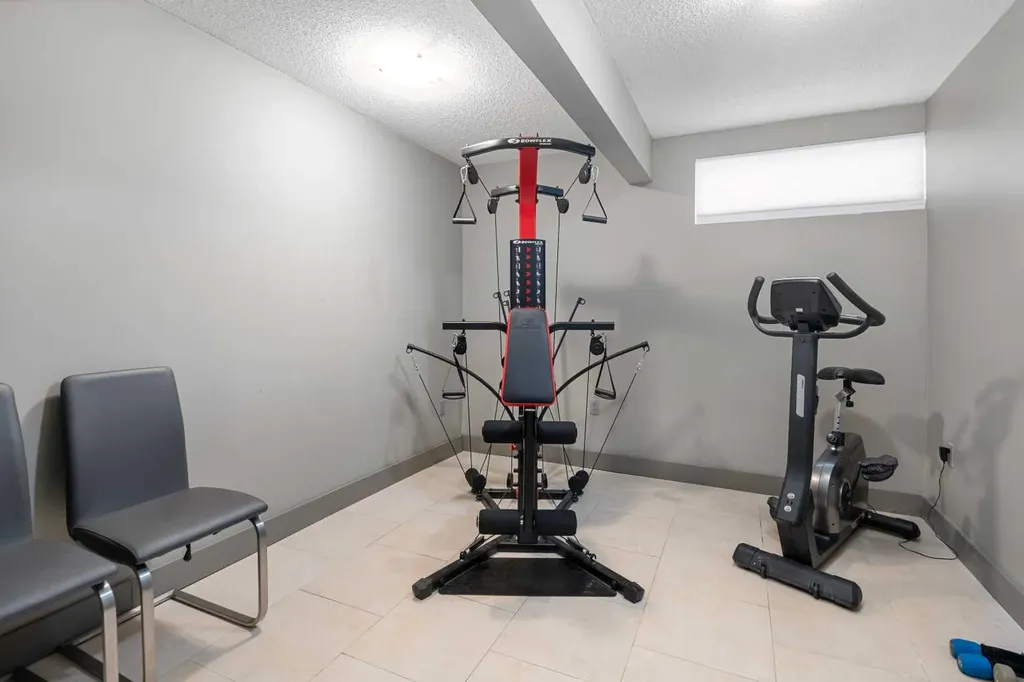 95 Hawkstone Close NW Calgary AB T3G 3P3