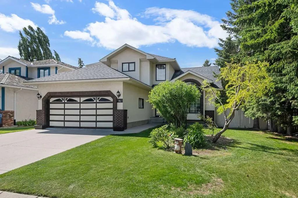 95 Hawkstone Close NW Calgary AB T3G 3P3