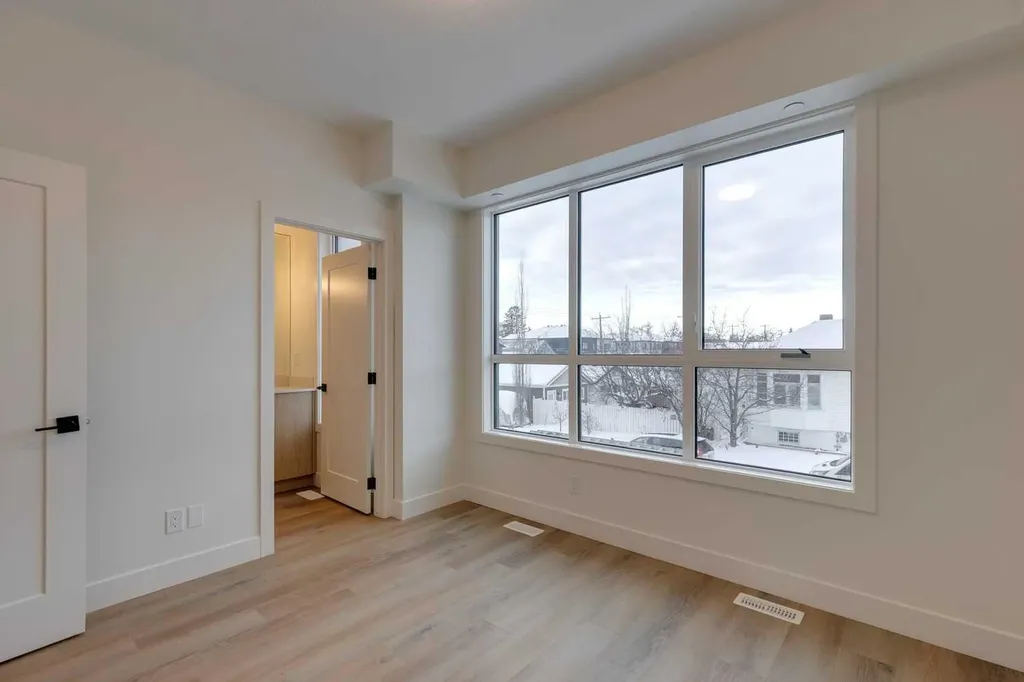 2126 7 Street NW Calgary AB T2M 1K3