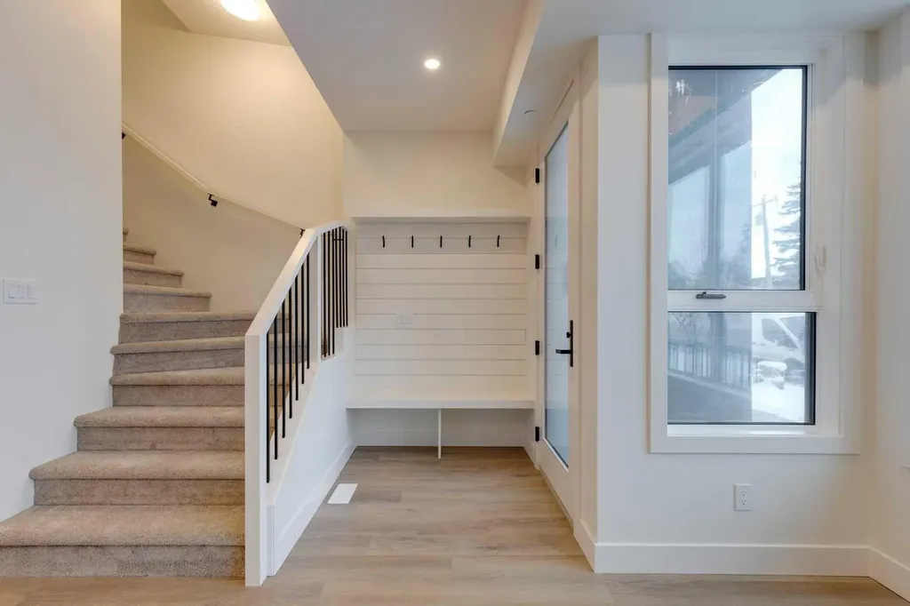 2126 7 Street NW Calgary AB T2M 1K3