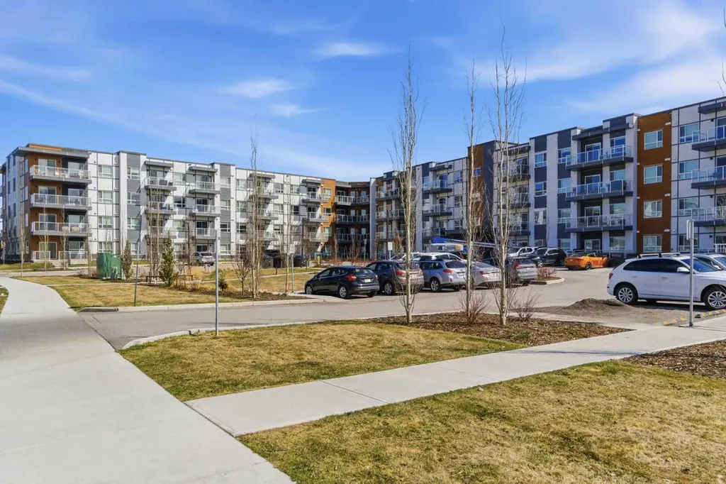 360 Harvest Hills Way NE Calgary AB T3K2S1