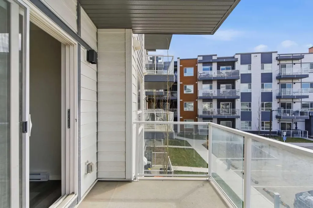360 Harvest Hills Way NE Calgary AB T3K2S1