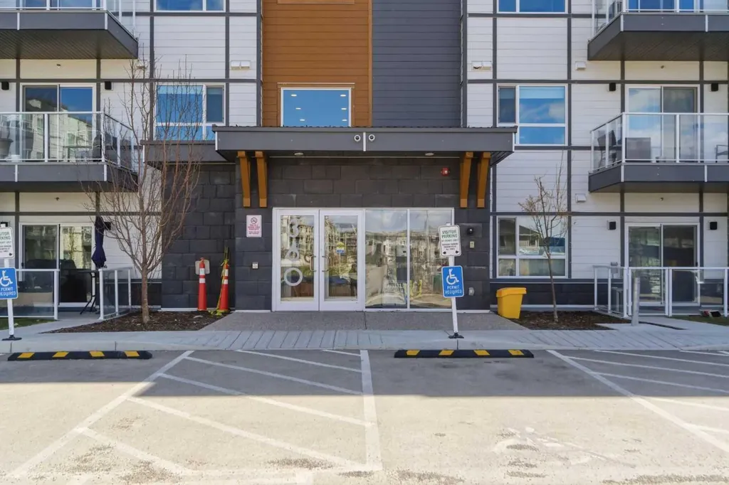 360 Harvest Hills Way NE Calgary AB T3K2S1