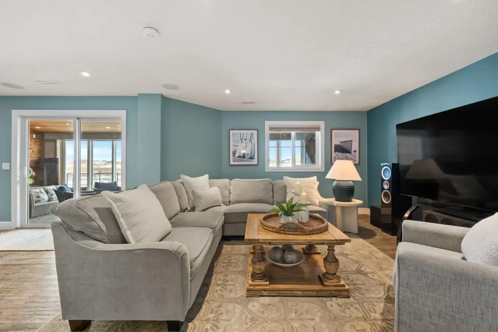 178 Windridge Road SW Airdrie AB T4B 3R9