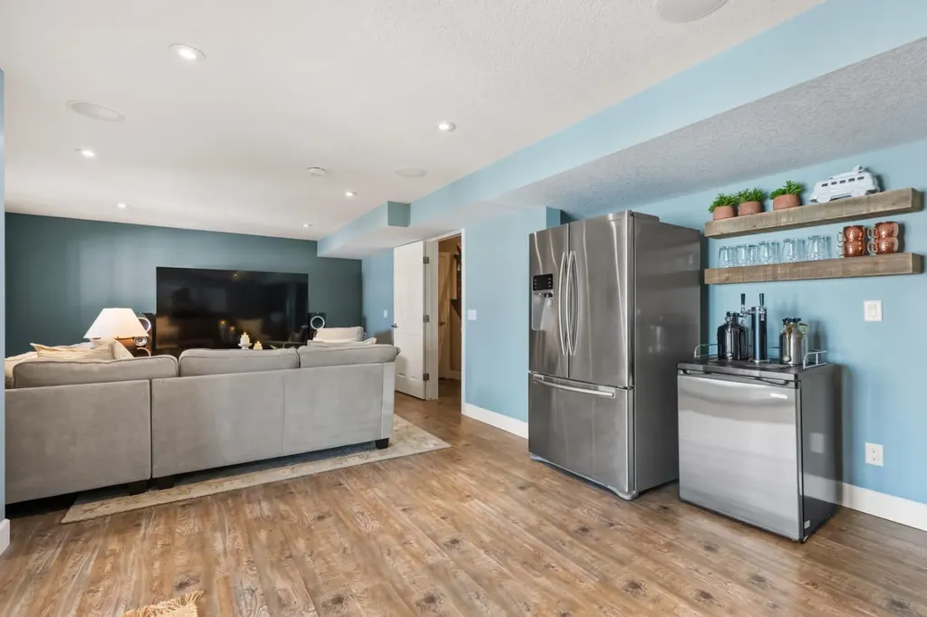 178 Windridge Road SW Airdrie AB T4B 3R9